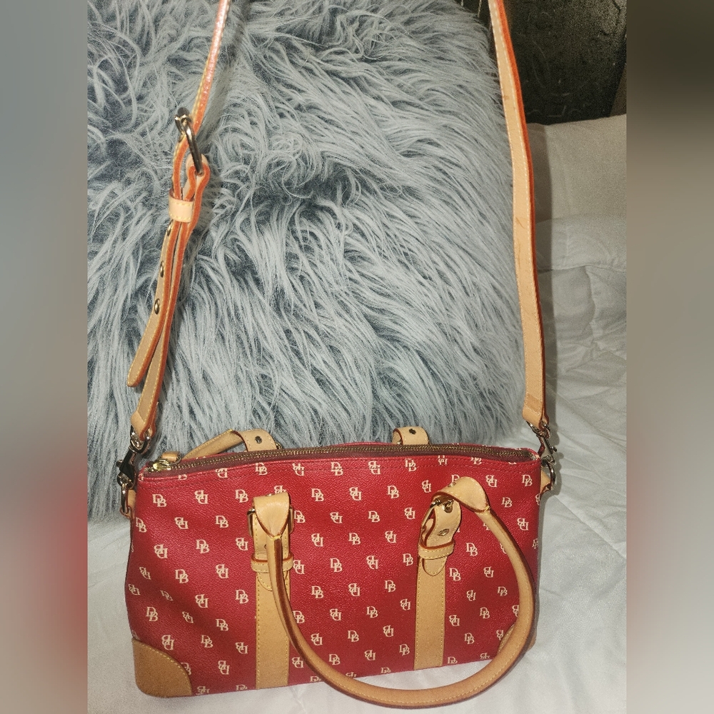 Dooney & Bourke purse handbag